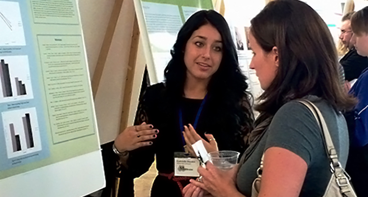 Students present research at a psychology conference 